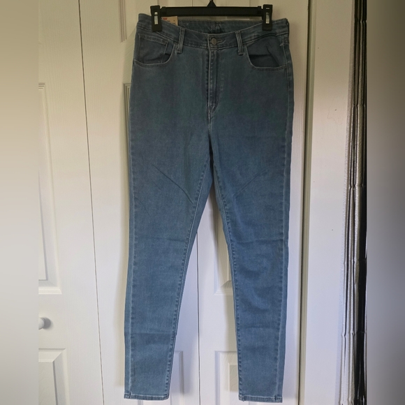 Levis Skinny Jean High Rise - Picture 1 of 3